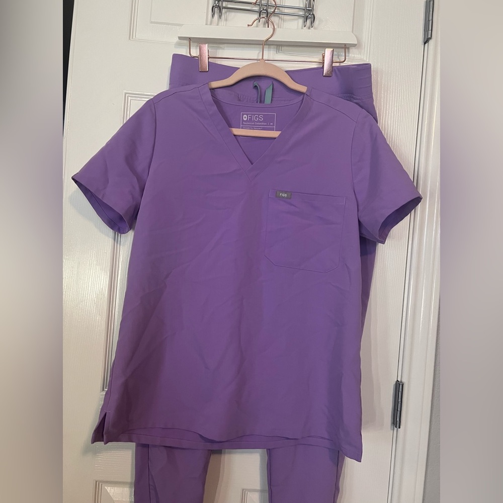 FIGS Set- Lilac Dawn Zamora Jogger Scrubs Womens